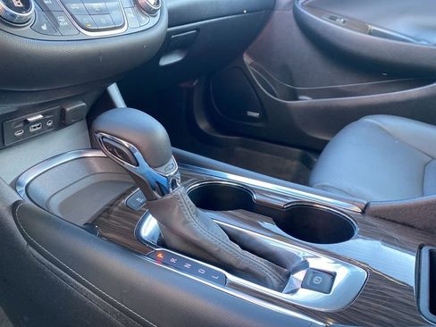 Used 2024 Chevrolet Malibu LT image 24