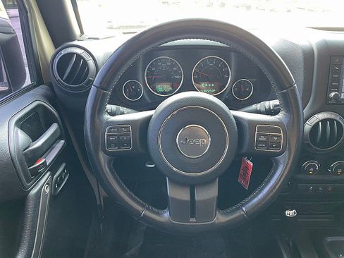 Used 2018 Jeep Wrangler Unlimited Sport S image 14