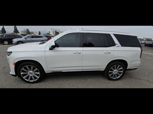 Used 2021 Cadillac Escalade Premium Luxury Platinum RWD image 6