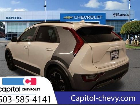 Used 2024 Kia Niro Wave w/ Wave Preserve Package FWD image 6