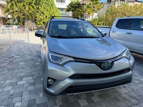Used 2018 Toyota RAV4 XLE w/ Convenience Package image 26