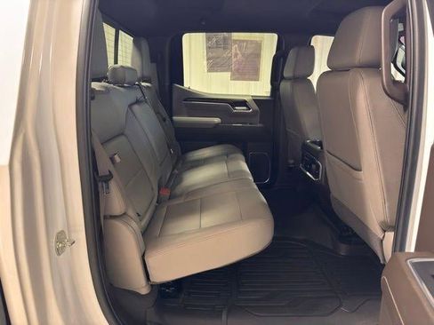 Used 2023 GMC Sierra 1500 SLT w/ SLT Premium Plus Package AWD/4WD image 23