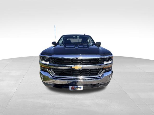 Used 2018 Chevrolet Silverado 1500 LT w/ All Star Edition AWD/4WD image 3