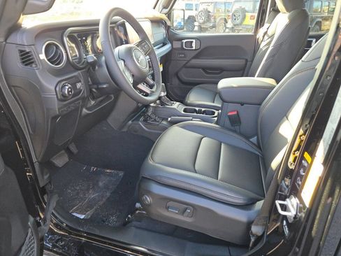 New 2026 Jeep Gladiator Mojave AWD/4WD image 22