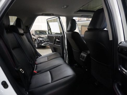 Used 2019 Toyota 4Runner TRD Off-Road Premium AWD/4WD image 13