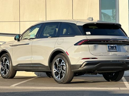 New 2026 Lincoln Nautilus Premier w/ Jet Appearance Package image 5