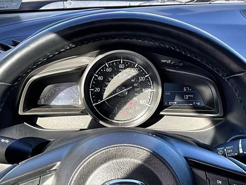 Used 2018 MAZDA MAZDA3 Touring image 13