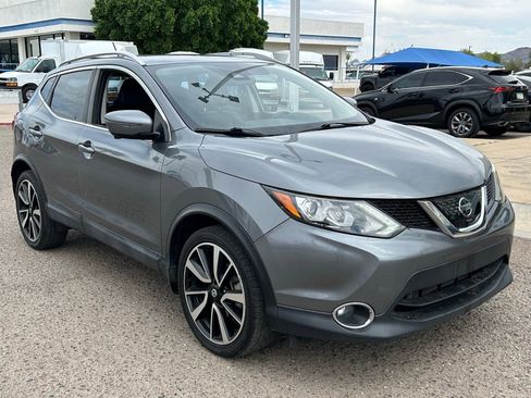 Used 2018 Nissan Rogue Sport SL w/ SL Premium Package image 4