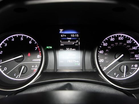 Used 2022 Toyota Camry SE w/ Convenience Package FWD image 10