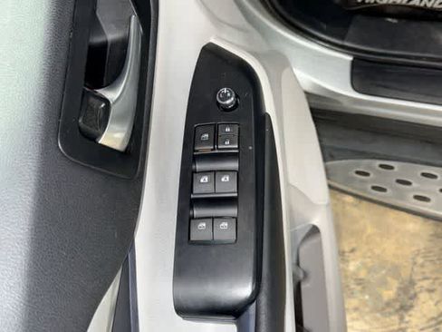 Certified 2017 Toyota Highlander XLE FWD image 24