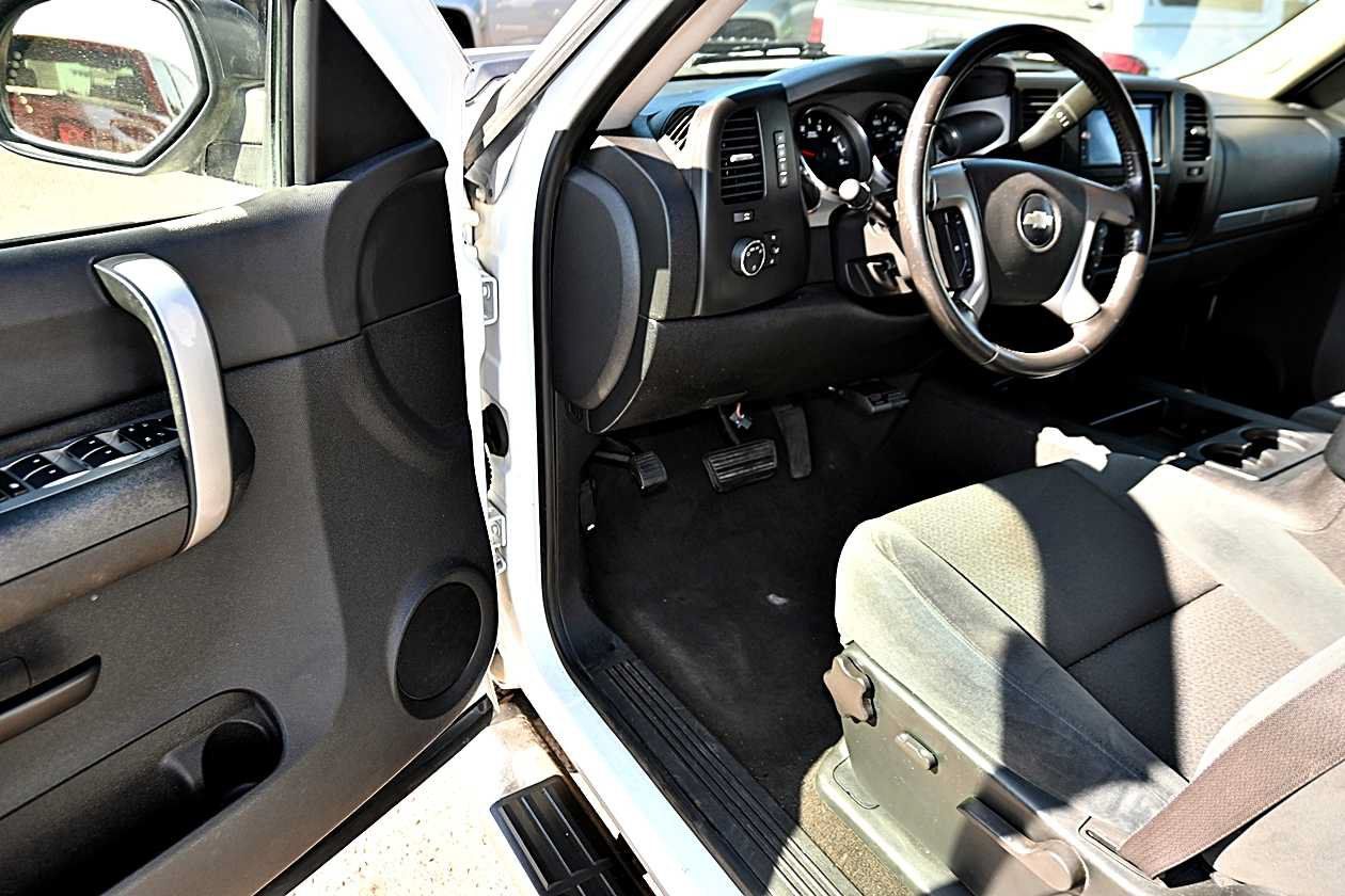 Used 2007 Chevrolet Silverado 2500 LT w/ 2LT Convenience Package RWD image 17