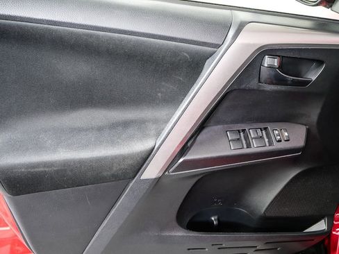 Used 2016 Toyota RAV4 LE w/ Cargo Management Package image 6