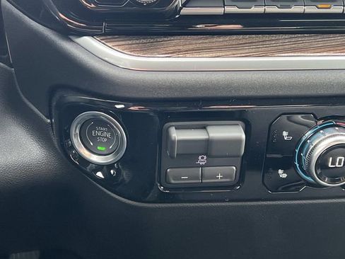 New 2026 GMC Sierra 1500 Elevation image 22