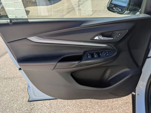 Used 2023 Chevrolet Bolt EUV LT w/ Convenience Package image 10