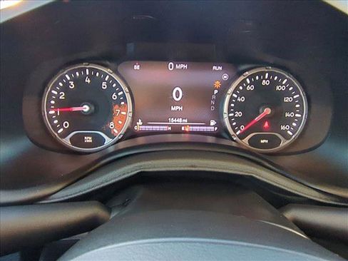 Used 2015 Jeep Renegade Limited image 11