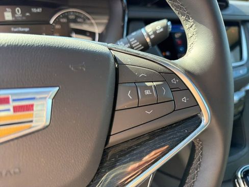 Certified 2025 Cadillac XT5 Premium Luxury image 19