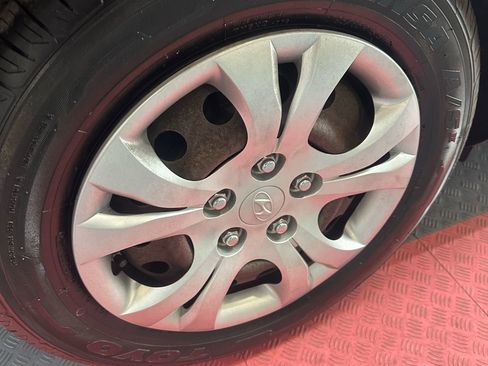 Used 2009 Hyundai Elantra GLS image 31