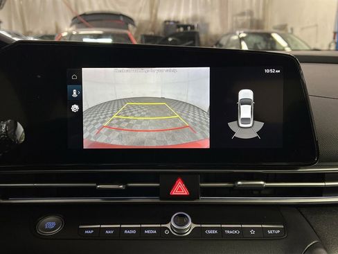 Used 2023 Hyundai Elantra Limited w/ Cargo Package image 19