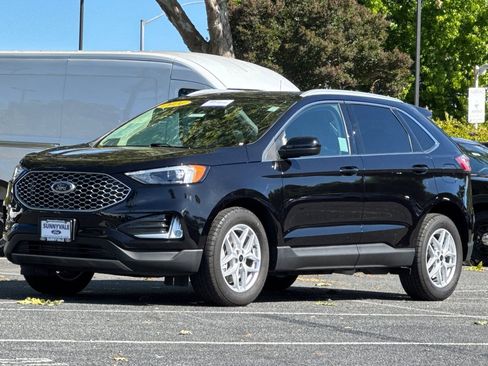 Certified 2024 Ford Edge SEL w/ Convenience Package AWD/4WD image 9