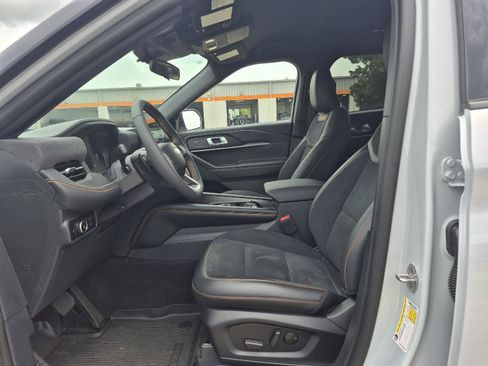 Certified 2026 Ford Explorer Tremor AWD/4WD image 2