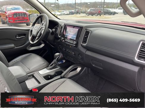 Used 2024 Nissan Frontier SV w/ Technology Package image 22