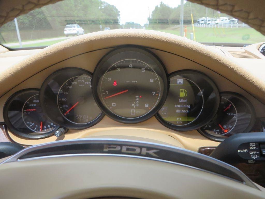 Used 2015 Porsche Panamera image 17