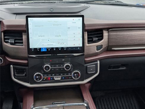 Used 2022 Ford Expedition Max Limited image 20