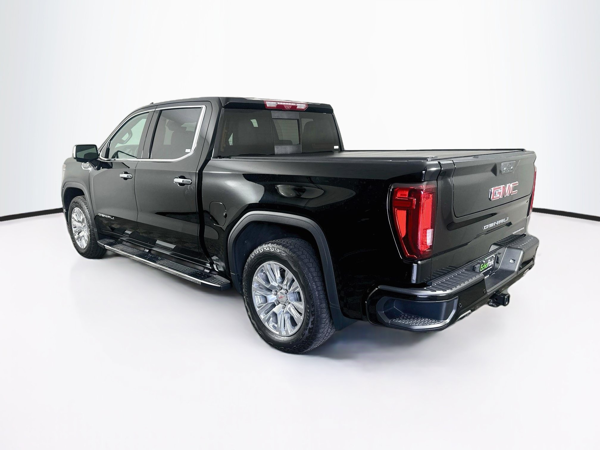 Used 2024 GMC Sierra 1500 Denali w/ Technology Package AWD/4WD image 5