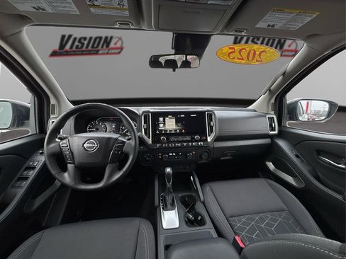 Used 2025 Nissan Frontier SV w/ SV Convenience Package image 27