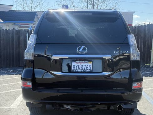 Used 2016 Lexus GX 460 image 4