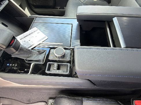 New 2026 Toyota Tundra Platinum AWD/4WD image 13