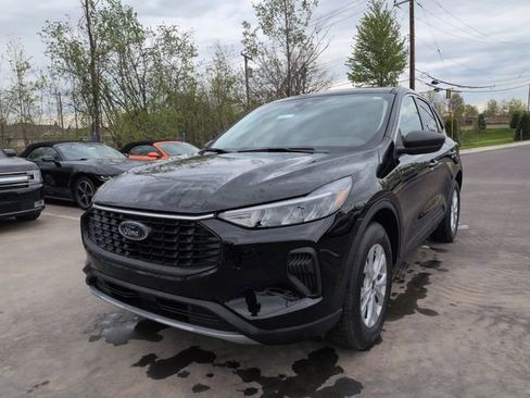 Certified 2023 Ford Escape Active AWD/4WD image 10