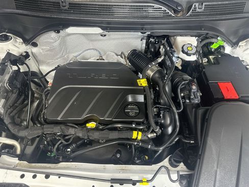 Used 2025 Buick Envista Preferred FWD image 32