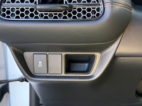 Certified 2026 Honda HR-V Sport image 31