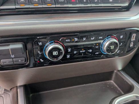 Used 2023 GMC Sierra 1500 SLT image 31