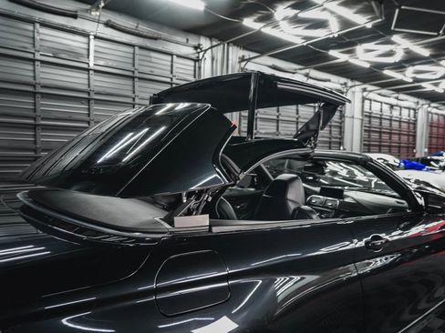 Used 2016 BMW M4 Convertible image 16