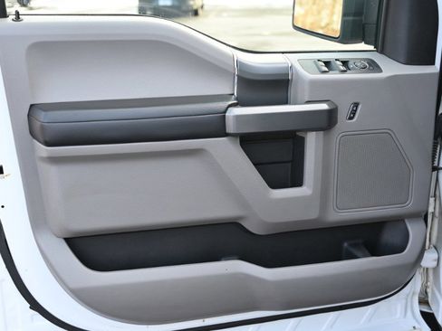 Used 2015 Ford F150 XLT w/ Equipment Group 301A Mid image 19