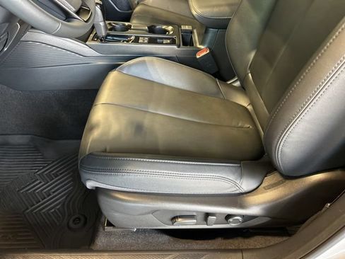 Used 2026 Subaru Outback Premium AWD/4WD image 16