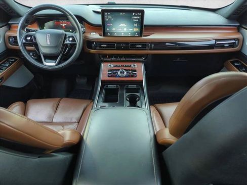 Used 2022 Lincoln Aviator Reserve w/ Equipment Group 201A AWD/4WD image 18