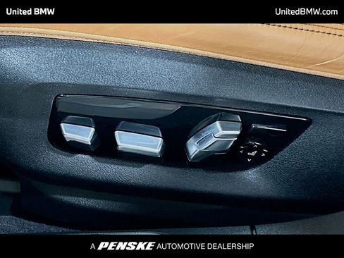 Used 2022 BMW 750i xDrive w/ Luxury Rear Seating Package image 4