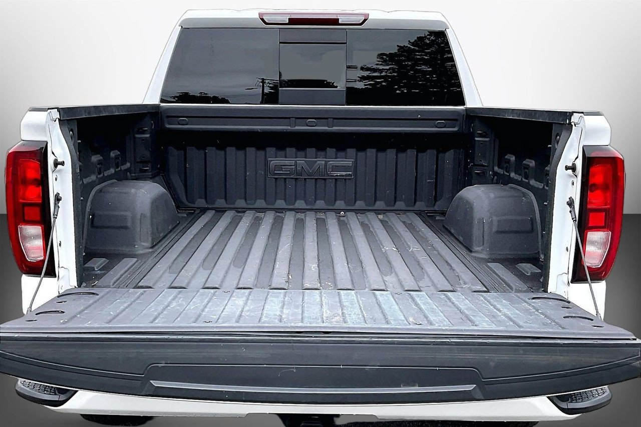 Used 2023 GMC Sierra 1500 Elevation w/ Elevation Premium Package AWD/4WD image 25