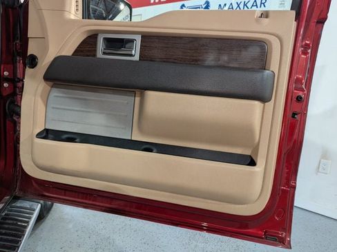 Used 2014 Ford F150 Lariat w/ Lariat Chrome Package image 21