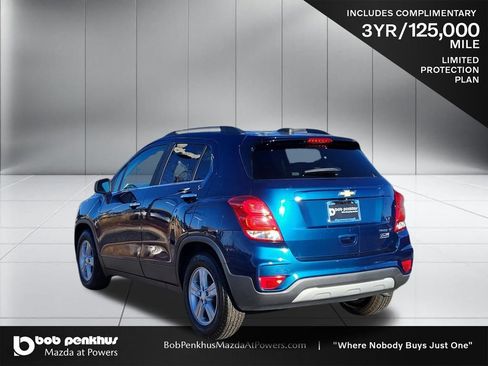 Used 2020 Chevrolet Trax LT w/ LT Convenience Package image 26