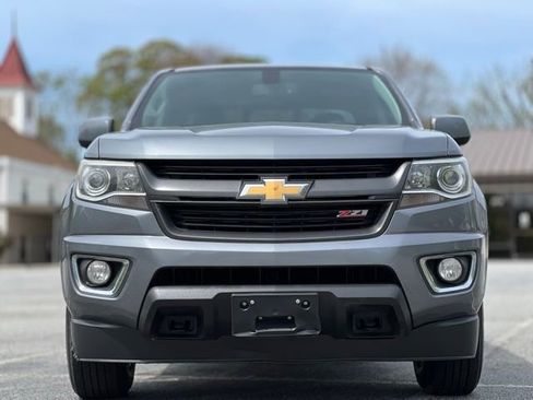 Used 2019 Chevrolet Colorado Z71 image 2