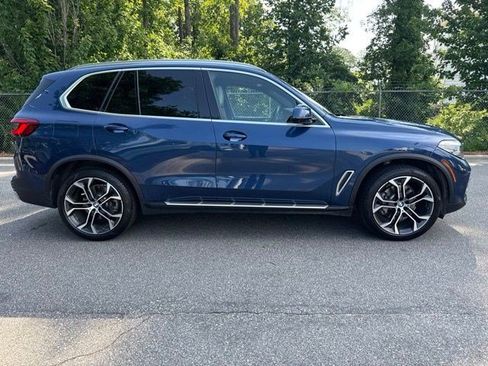 Used 2019 BMW X5 xDrive40i w/ Premium Package 2 AWD/4WD image 4