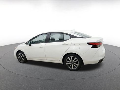 Used 2025 Nissan Versa SV FWD image 7