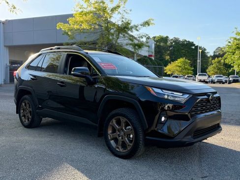 Used 2025 Toyota RAV4 Woodland Edition image 4