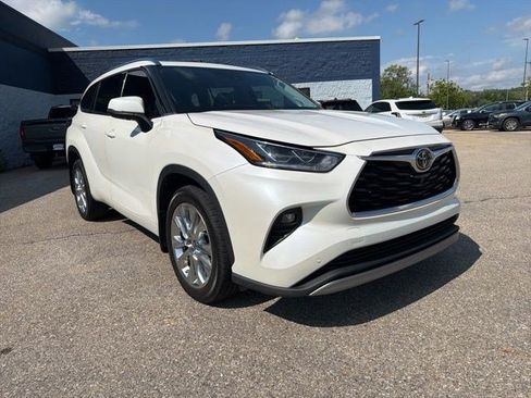 Used 2021 Toyota Highlander Platinum AWD/4WD image 7