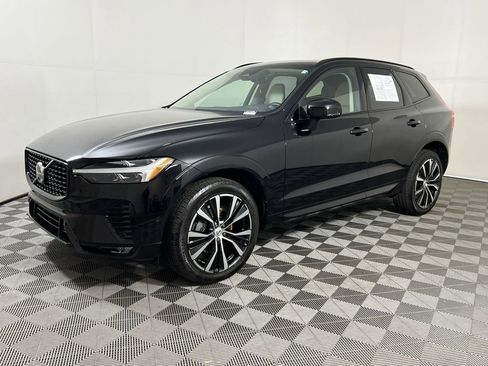 Used 2023 Volvo XC60 B5 Plus w/ Climate Package image 6