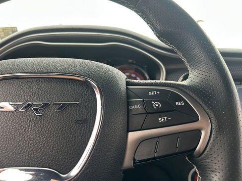 Used 2015 Dodge Challenger SRT Hellcat image 19